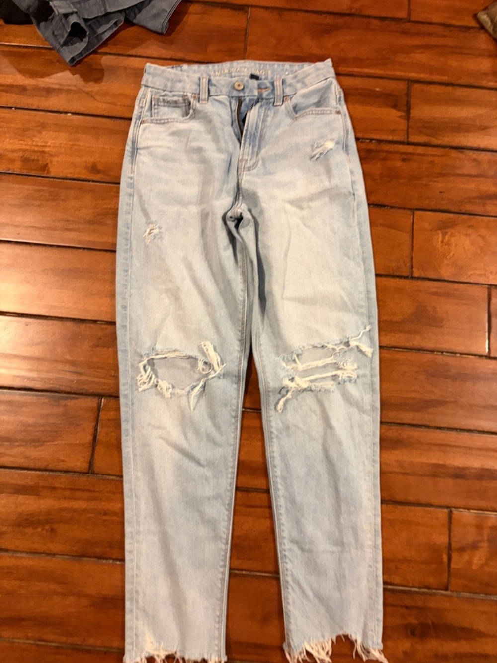 American Eagle Outfitters Light Blue Distressed Boyfriend Jeans